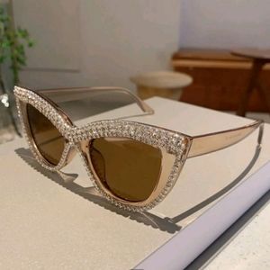 Rhinestone Decor Cat Eye Fashion Glasses